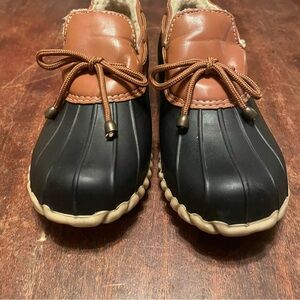 DKSUKO rubber ankle boots slip on black & tan size 7